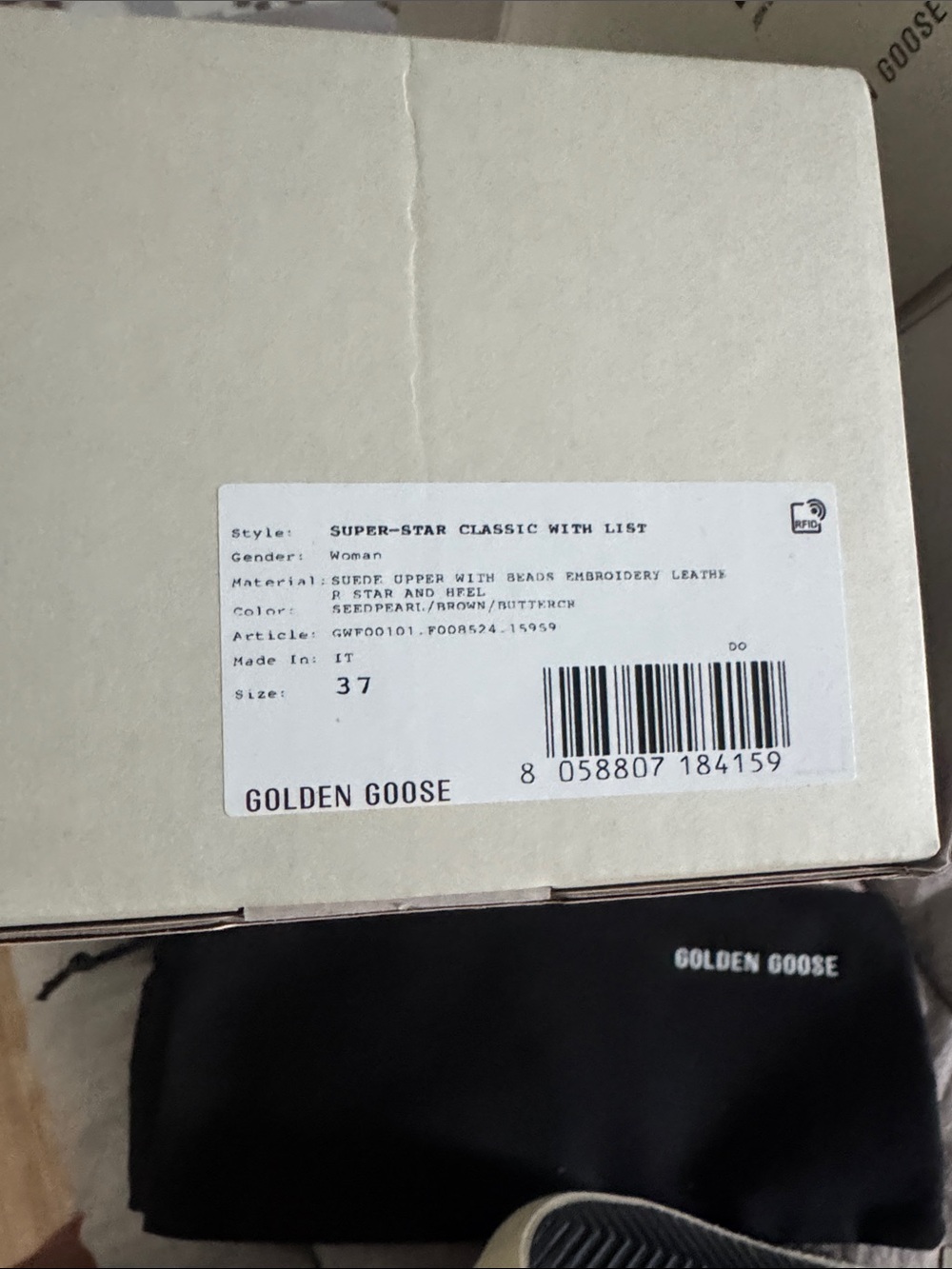 Golden Goose Beige Suede Sneaker with Pink Laces and Brown Star - Picture 2 of 6